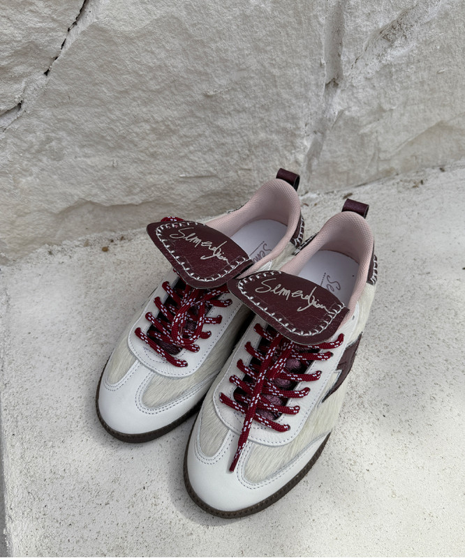 Baskets Semerdjian poils blancs et détails roses