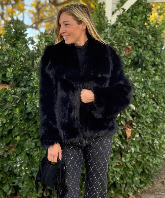 Veste noire fausse fourrure