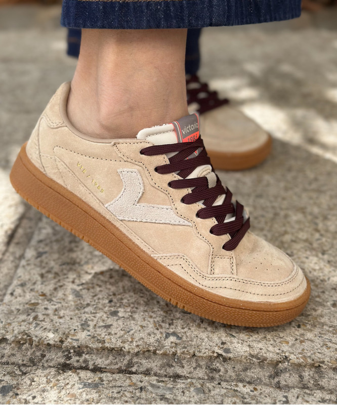 Baskets Victoria beige et lacets bordeaux