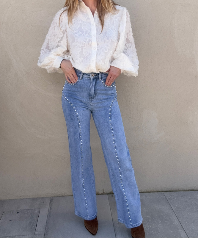 Jean bleu clair à clous